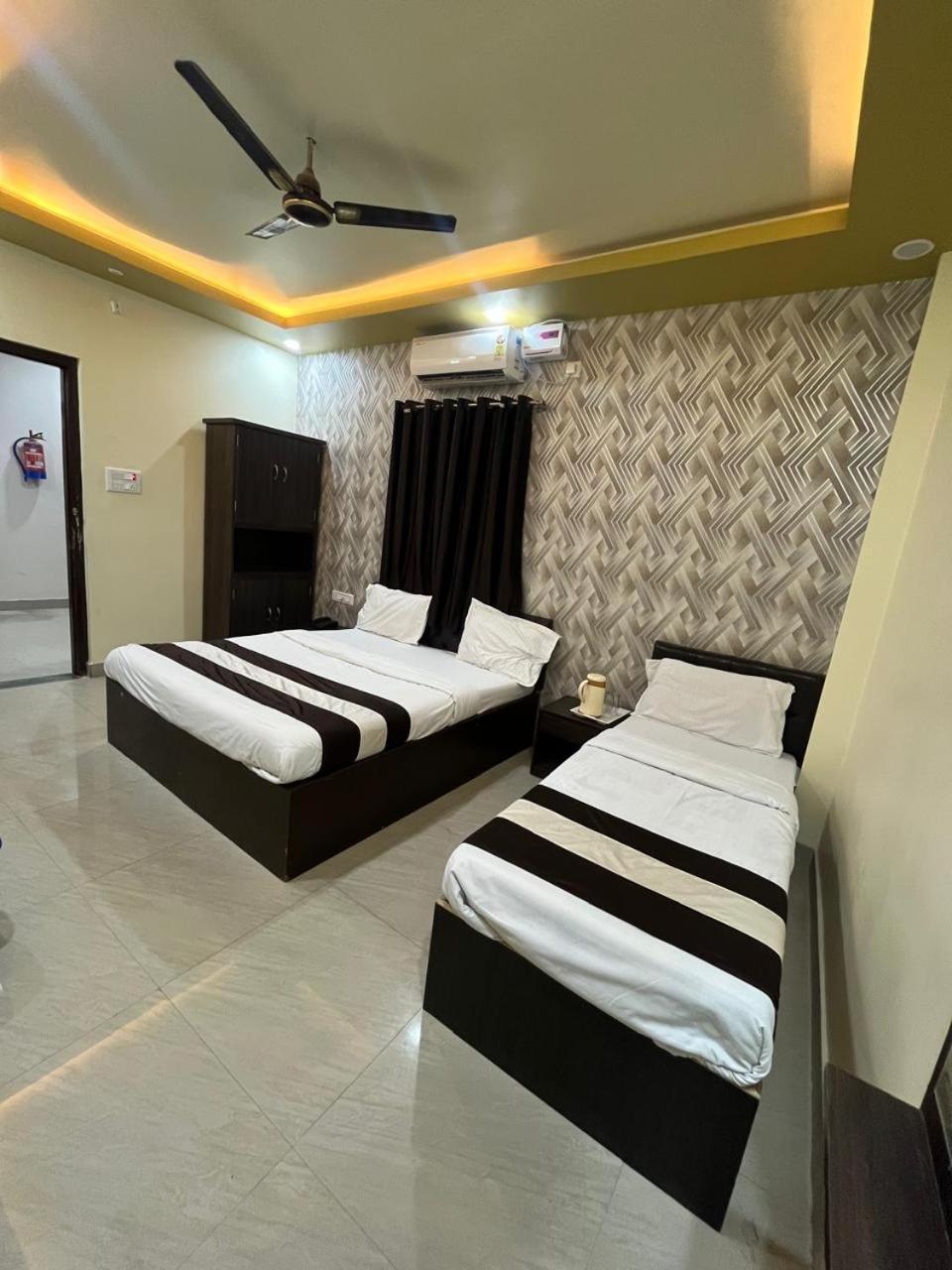 Hotel Shiv Mangalam Near Kashi Vishwanath Tample - Varanasi — Photos 2